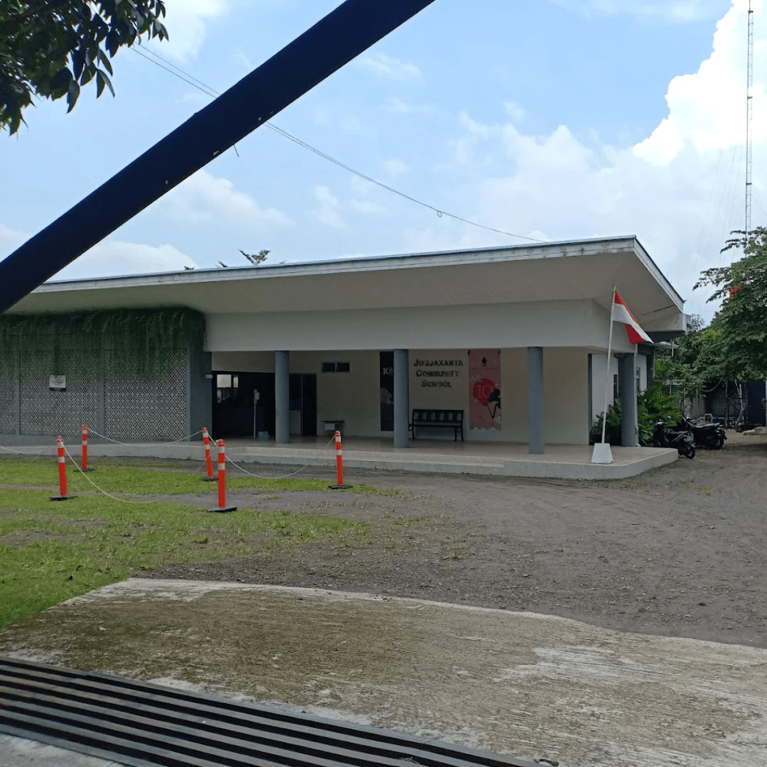 Jogjakarta Community School - 2 Menit